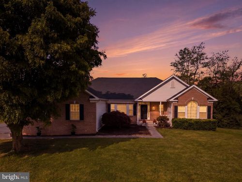 30 Savannah Dr, STRASBURG, VA, 22657-3056 | Card Image