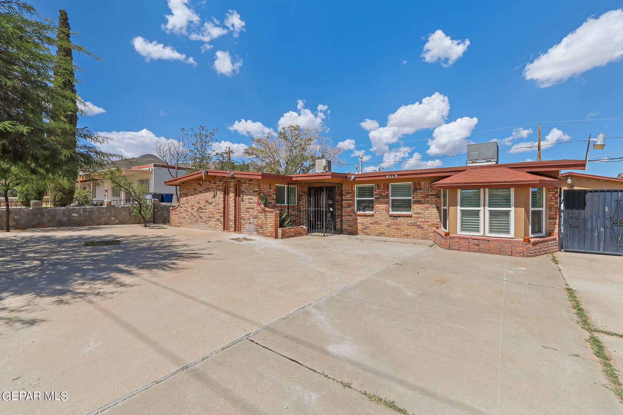 Moonlight Ave, El Paso, TX 79904