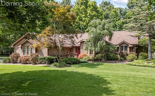 43484 Scenic Ln, Northville, MI, 48167-8925 | Card Image