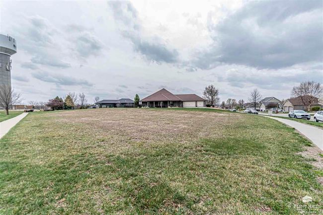 1109 S Mill Point Cir, House other with 4 bedrooms, 3 bathrooms and null parking in Manhattan KS | Image 50