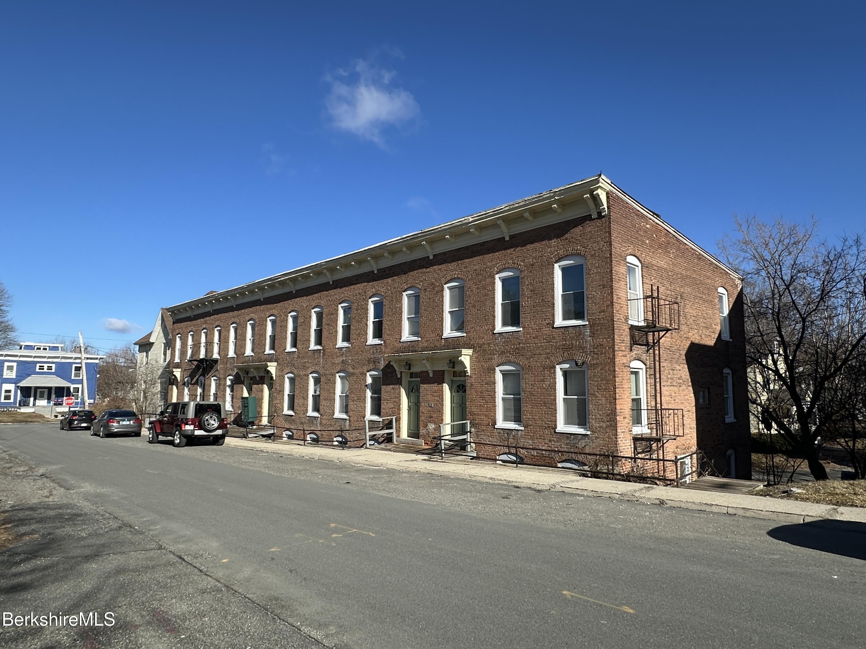 40 Reed St, For Sale in Pittsfield - eXp Realty