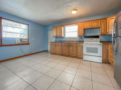 732 N G St, Lake Worth Beach, FL, 33460-2504 | Card Image