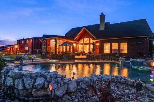 901 County Road 250, Georgetown, TX, 78633-4656 | Card Image