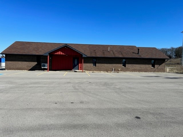 201 Fairview Dr, Monaca, PA 15061