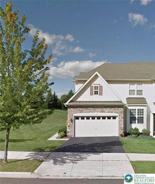 611 N 40th St, Allentown, PA, 18104-4557 | Card Image