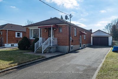 107 Chillery Ave, House other with 3 bedrooms, 2 bathrooms and 4 parking in Scarborough ON | Image 1