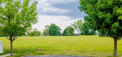 2946 Mosser Dr, Allentown, PA, 18103-3679 | Card Image