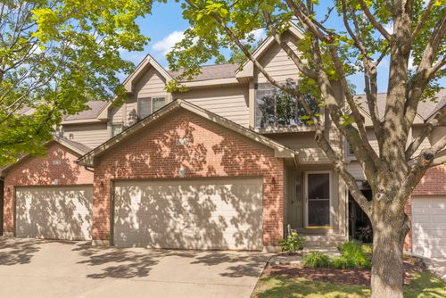 2034-2034 Jeffrey Ct, Elgin, IL, 60123-5722 | Card Image