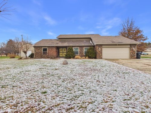 2111 Round Barn Rd, Anderson, IN, 46017-9678 | Card Image