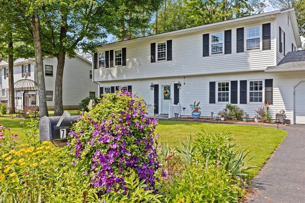 Hopkins St, South Burlington, VT 05403
