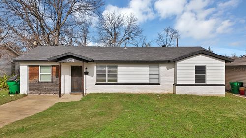 3913 Dana Dr, Haltom City, TX, 76117-3502 | Card Image