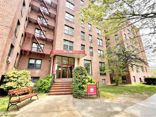 3a-150-29 72nd Rd, Flushing, NY, 11367-2140 | Card Image
