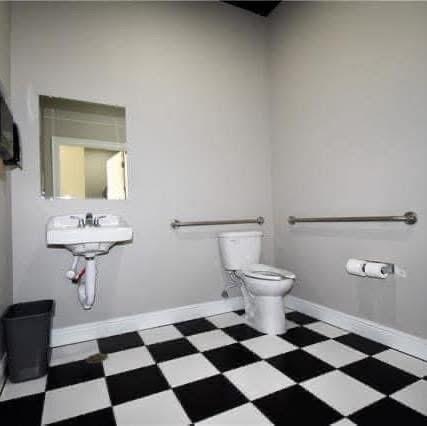 Commercial Lease in Pineville