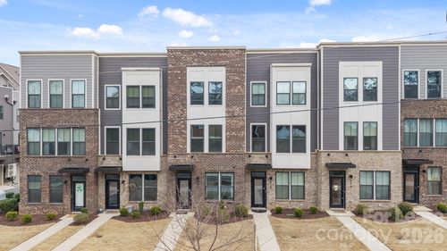328 Yorkshire Dr, Charlotte, NC, 28217-1640 | Card Image