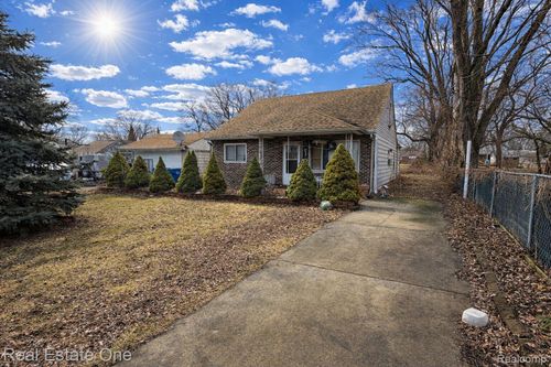 23340 Cunningham Avenue, Warren, MI, 48091 | Card Image