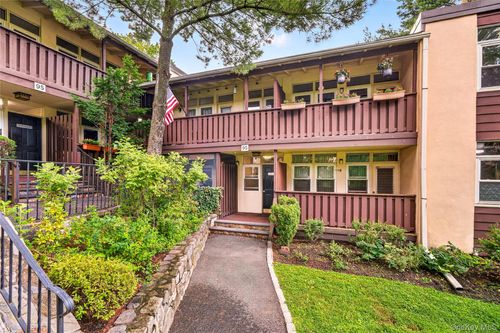 c-16-95 Wiltshire Road, New Rochelle, NY, 10583 | Card Image