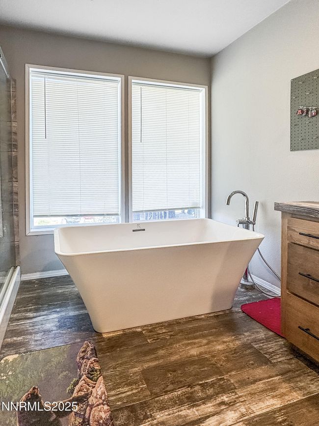 10440 Spur St, House other with 4 bedrooms, 2 bathrooms and 4 parking in Winnemucca NV | Image 6