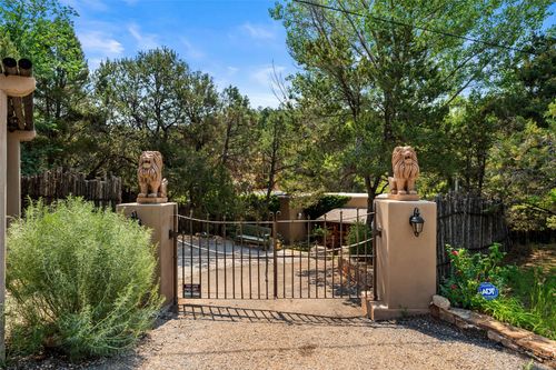 2601 Hyde Park Rd, Santa Fe, NM, 87501-8701 | Card Image