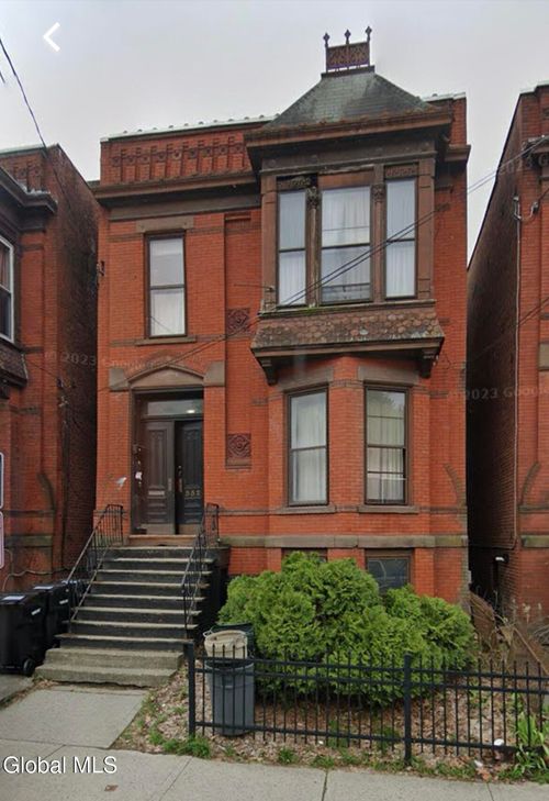apt-2f-552 Congress St, Troy, NY, 12180-4347 | Card Image