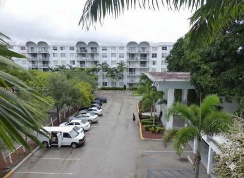 602-494 Nw 165th Street Rd, Miami, FL, 33169-6465 | Card Image