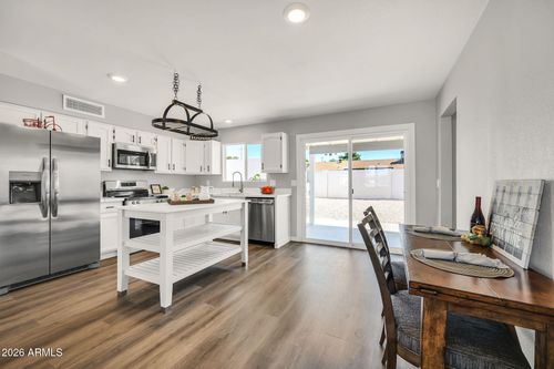 18415 N 33rd Ave, Phoenix, AZ, 85053-1050 | Card Image