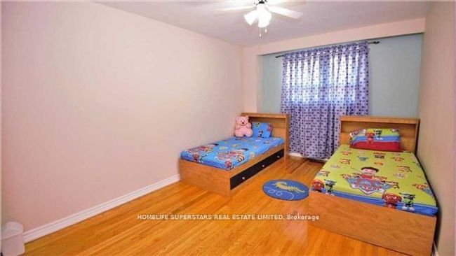 28 Bramhall Crt, House attached with 4 bedrooms, 3 bathrooms and 4 parking in Brampton ON | Image 17