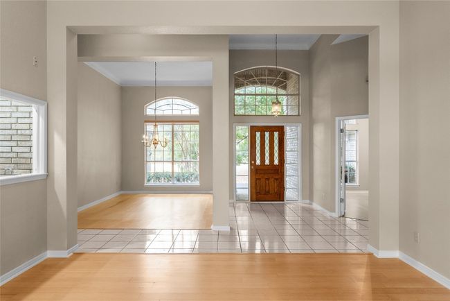 10018 Wild Dunes Dr, House other with 4 bedrooms, 3 bathrooms and 4 parking in Austin TX | Image 7