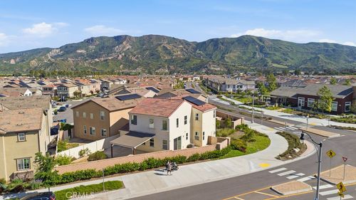 570 Jubilee Pl, Santa Paula, CA, 93060-8011 | Card Image