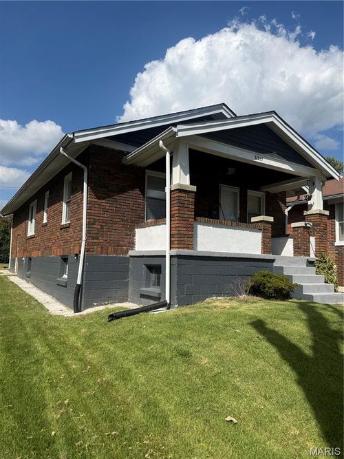 8517 Elmore Ave, Saint Louis, MO, 63132-2811 | Card Image