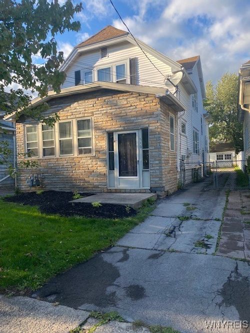 516 Winspear Ave, Buffalo, NY, 14215-1251 | Card Image