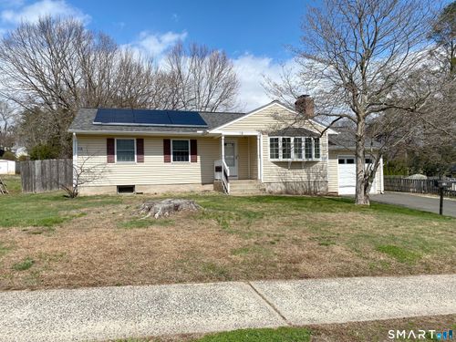 18 Reservoir Road, Newington, CT, 06111 | Card Image