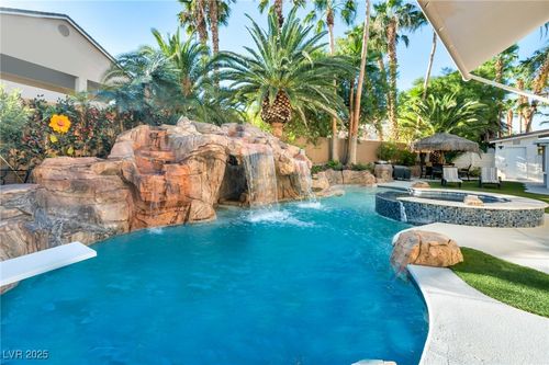 7464 Grassy Field Ct, Las Vegas, NV, 89131-4116 | Card Image