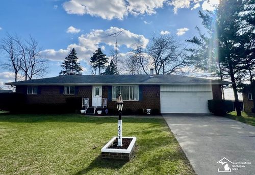 4072 Teal Rd, Petersburg, MI, 49270-9304 | Card Image