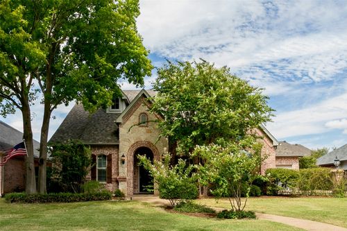 13825 E Riviera Dr, Burleson, TX, 76028-3273 | Card Image