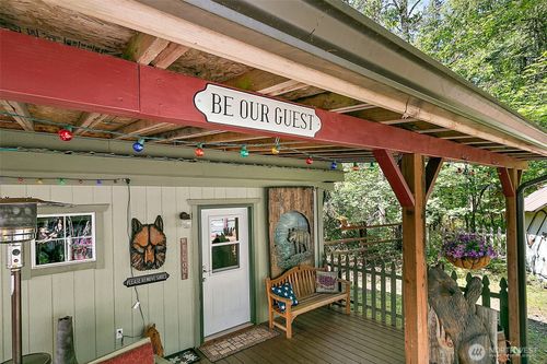 131 Nisqually Way, Ashford, WA, 98304-9766 | Card Image