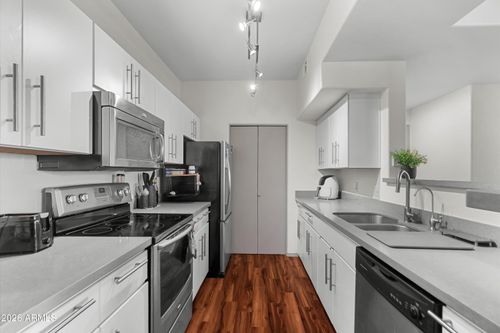 262-3302 N 7th St, Phoenix, AZ, 85014-5445 | Card Image