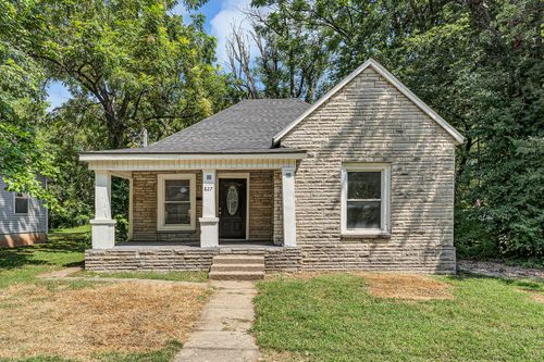 827 E Garfield St, Springfield, MO, 65803-3214 | Card Image