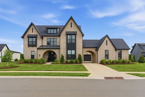 7060 Lampkins Crossing Dr, College Grove, TN, 37046-4020 | Card Image