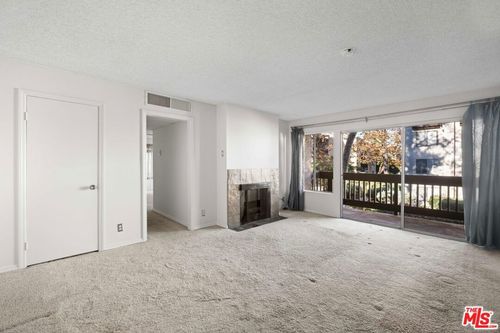 2207 Summertime Ln, Culver City, CA, 90230-4574 | Card Image