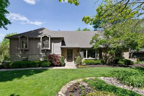 9029 High Dr, Leawood, KS, 66206-1913 | Card Image