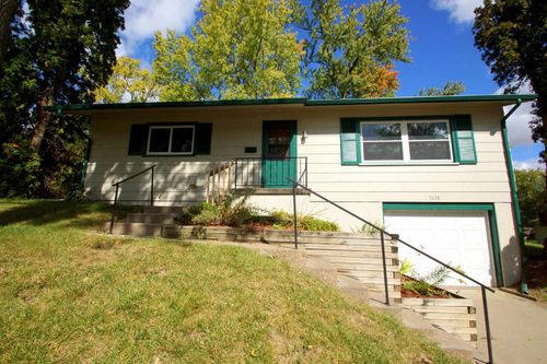 3618 Magnolia Ct, Bettendorf, IA, 52722-2357 | Card Image