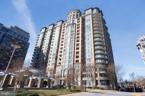 apt-108-8220 Crestwood Heights Dr, MCLEAN, VA, 22102-3120 | Card Image