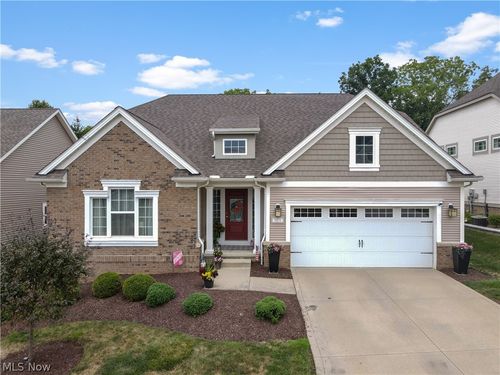 3701 Falcon Ridge Dr, Medina, OH, 44256-6018 | Card Image