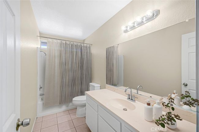 15620 Newmont Ave, House other with 3 bedrooms, 2 bathrooms and 2 parking in Lancaster CA | Image 15
