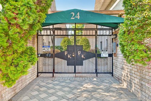 apt-211-24 Carhart Ave, White Plains, NY, 10605-1450 | Card Image