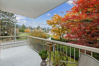 203 - 1390 Duchess Ave, Condo with 1 bedrooms, 1 bathrooms and 1 parking in West Vancouver BC | Image 2