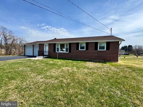 512 E Avondale Rd, WEST GROVE, PA, 19390-9704 | Card Image