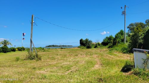 235 Lige Piner Rd, Smyrna, NC, 28579-9500 | Card Image