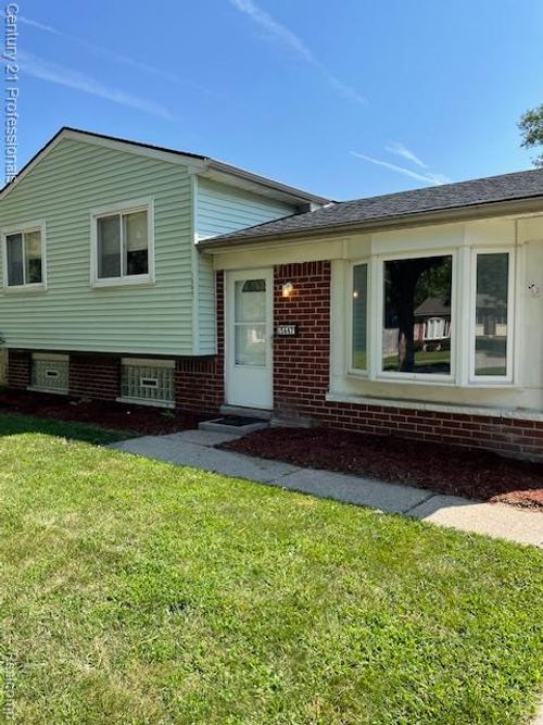 15647 Isabelle St, Romulus, MI, 48174-3032 | Card Image