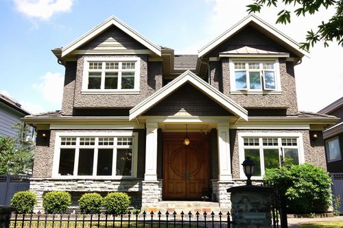 1529 W 61st Ave, Vancouver, BC, V6P2B9 | Card Image